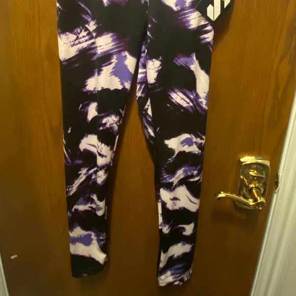 Purple Geometric Athletic Leggings - Picture 2 of 5
